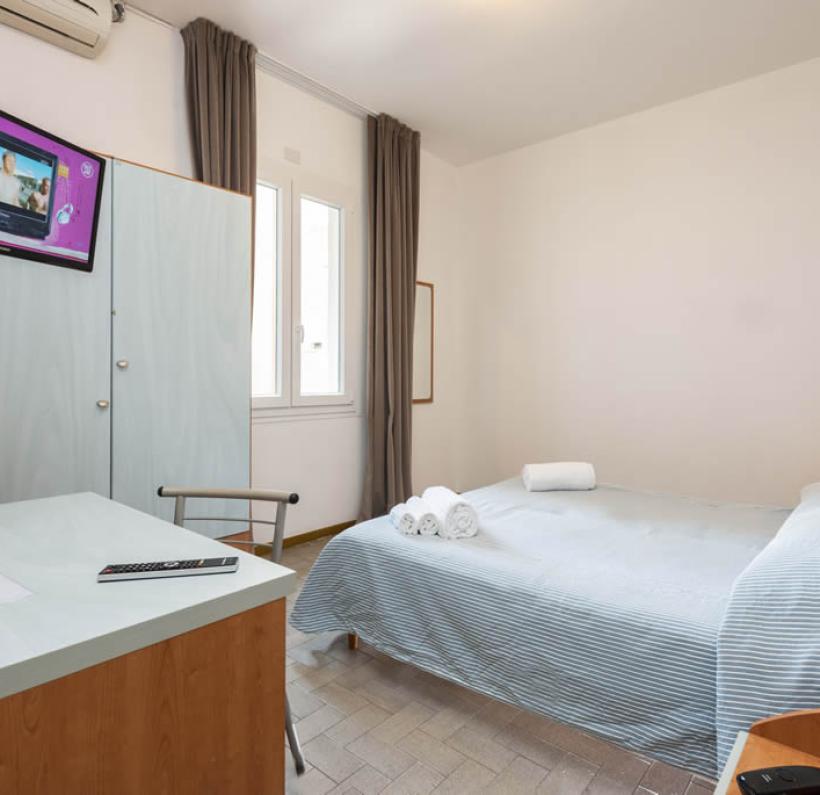 hotelgiardinocesenatico en rooms 012